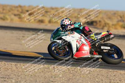 media/Nov-17-2024-CVMA (Sun) [[1fec520723]]/Race 17-Amateur Supersport Middleweight/